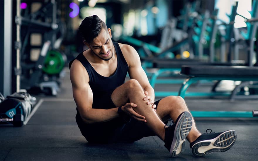 Is It Safe to Work Out with Acute Pain? Here’s What Experts Say